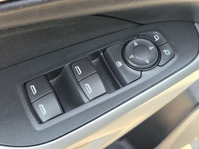 Used 2024 Chevrolet Trax RS w/ Driver Confidence Package FWD image 20