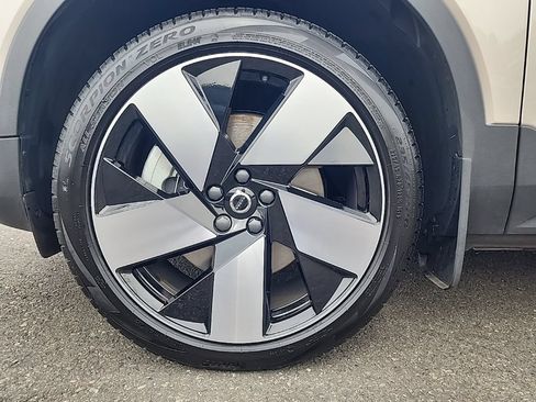 Used 2023 Volvo XC40 Recharge Ultimate w/ Protection Package Premier AWD/4WD image 28