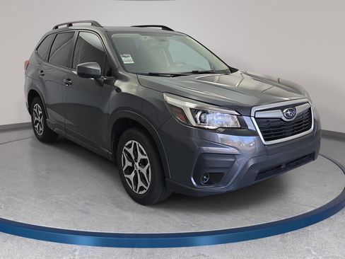 Used 2020 Subaru Forester Premium AWD/4WD image 3
