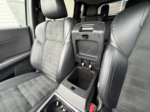 Used 2024 Mitsubishi Outlander SE FWD image 30