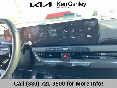 Certified 2025 Kia K4 EX image 39