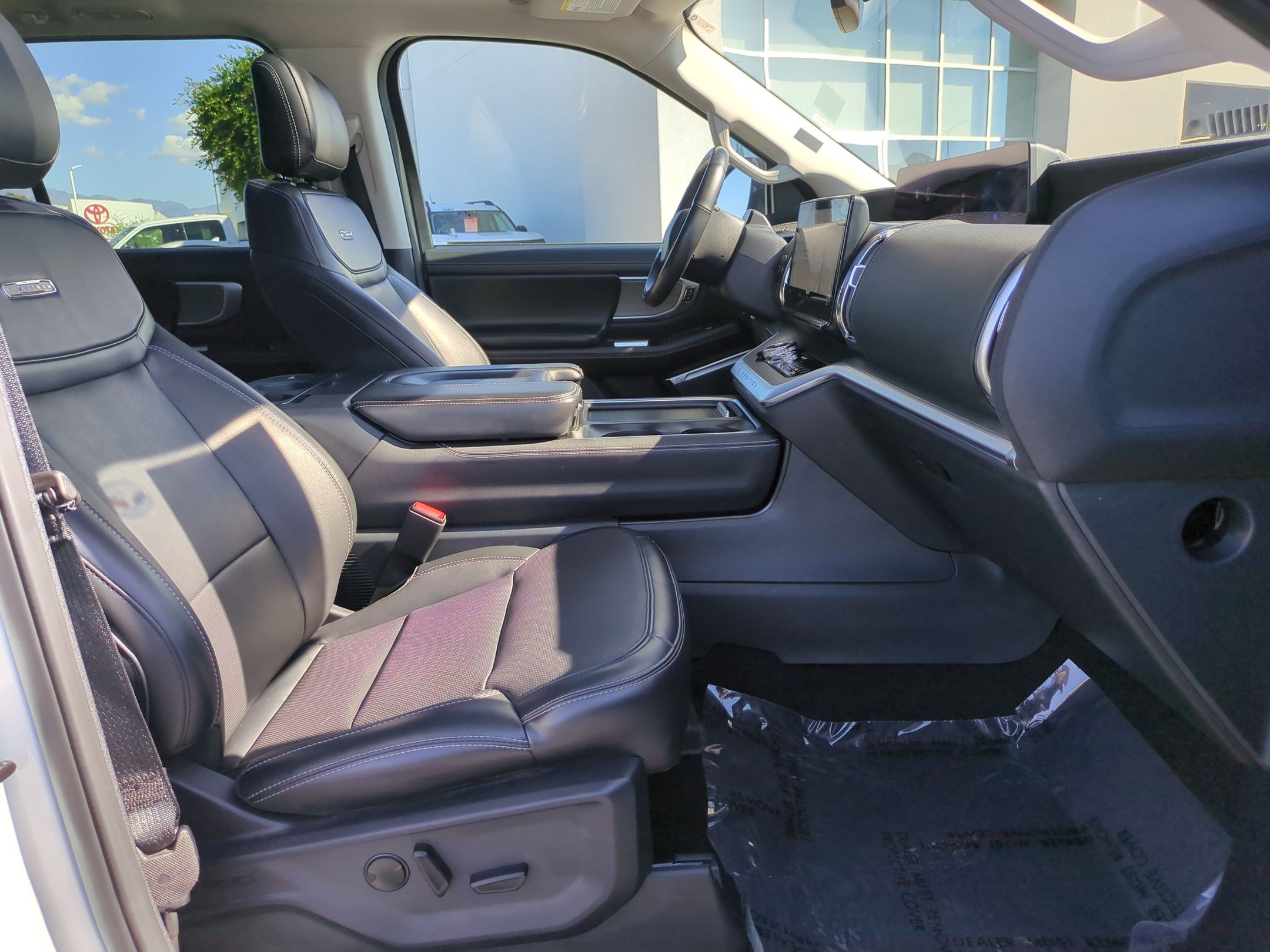 Used 2025 Ford Expedition Max Platinum AWD/4WD image 34