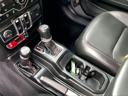 Used 2022 Jeep Wrangler Unlimited Rubicon AWD/4WD image 14