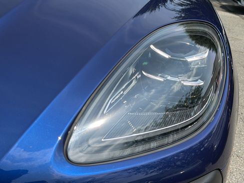 Used 2024 Porsche Macan AWD/4WD image 12