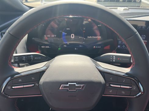 New 2025 Chevrolet Equinox EV RS image 6