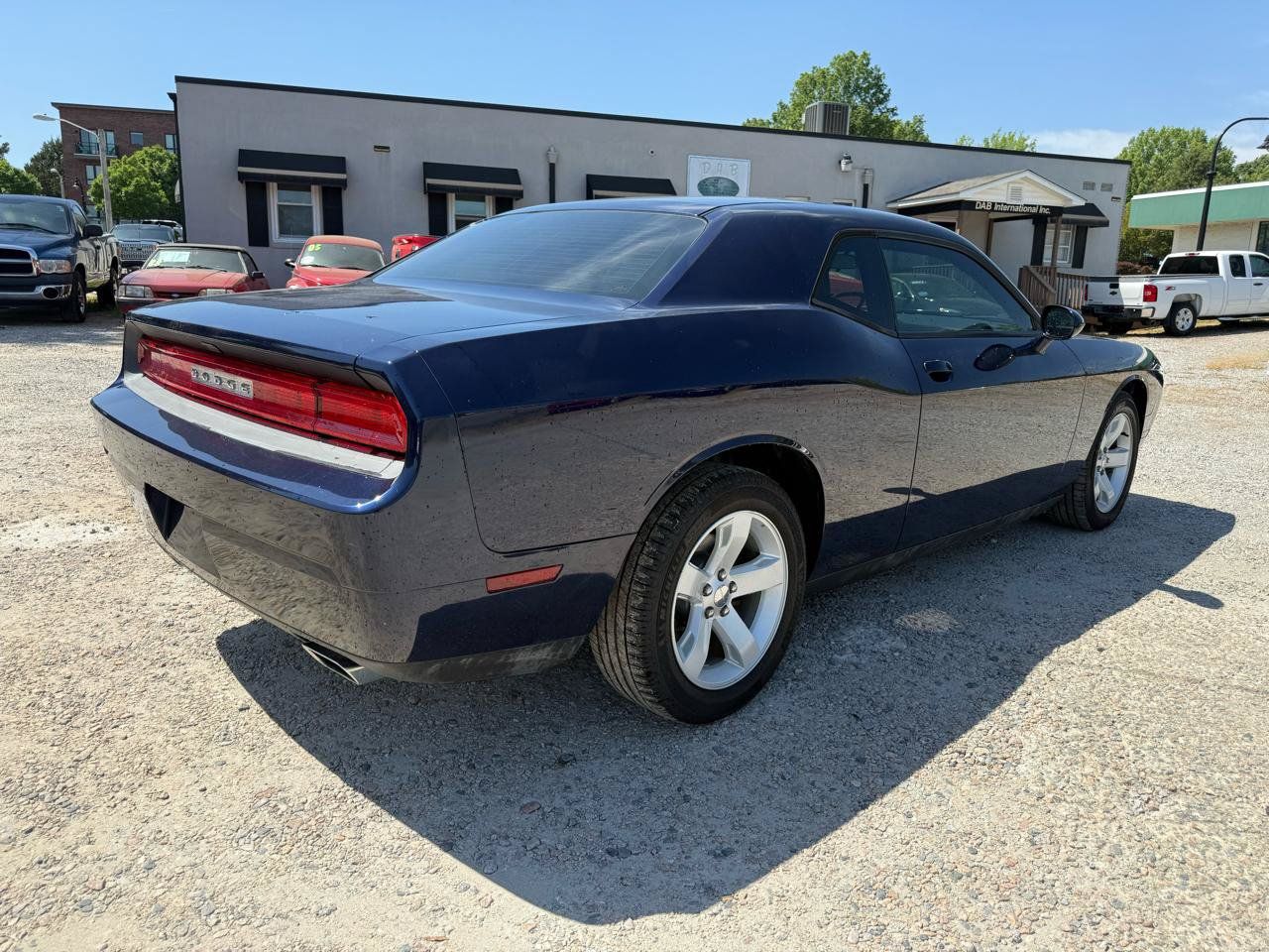 Used 2014 Dodge Challenger SXT RWD image 5