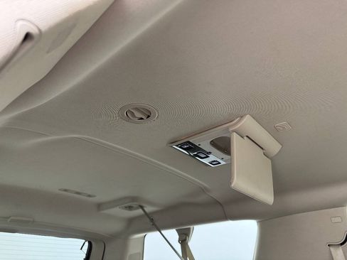 Used 2016 Cadillac Escalade ESV Premium AWD/4WD image 26