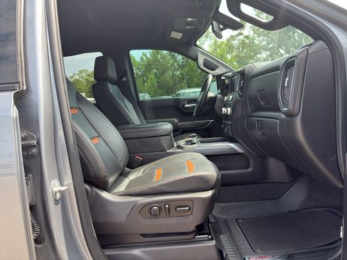 Used 2021 GMC Sierra 1500 AT4 w/ AT4 Premium Package AWD/4WD image 16