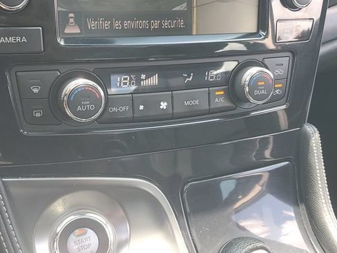 Used 2020 Nissan Maxima Platinum FWD image 26