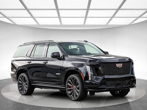 Used 2025 Cadillac Escalade V AWD/4WD image 6