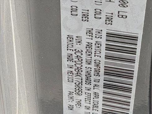 Used 2019 Dodge Journey SE image 15