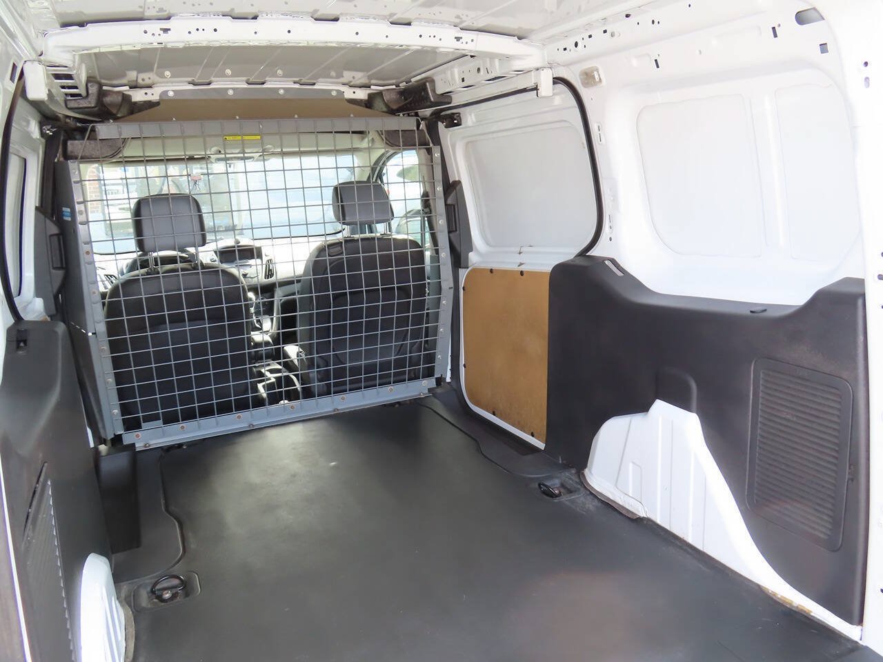 Used 2018 Ford Transit Connect XL FWD image 10