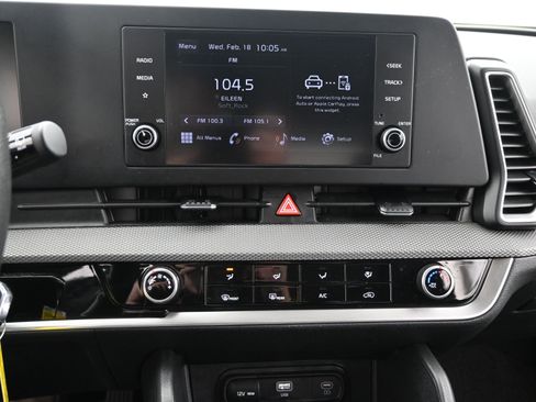 Used 2023 Kia Sportage LX image 19