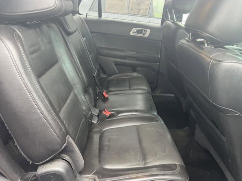 Used 2011 Ford Explorer XLT w/ 202A Rapid Spec Order Code AWD/4WD image 10
