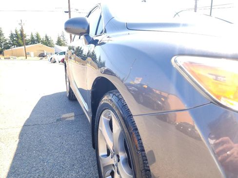Used 2010 Toyota Venza AWD w/ Premium Pkg #2 image 34