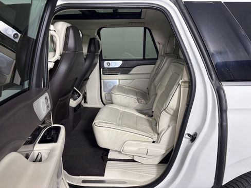 Used 2020 Lincoln Navigator L Black Label w/ Cargo Convenience Package AWD/4WD image 28
