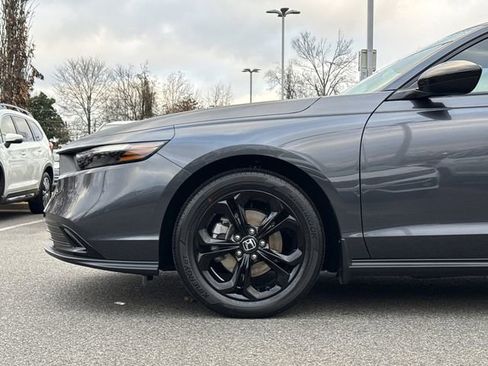 Used 2025 Honda Accord SE image 9