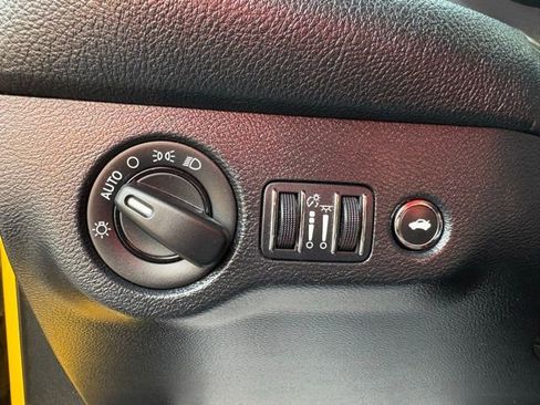 Used 2017 Dodge Challenger SXT image 23