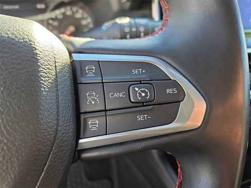 Used 2022 Jeep Compass Trailhawk w/ Trailhawk Convenience Group image 21