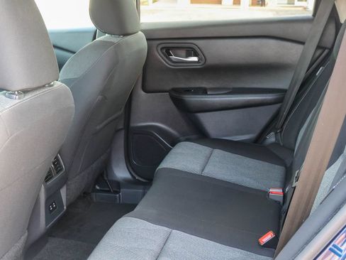 Used 2025 Nissan Rogue SV AWD/4WD image 7