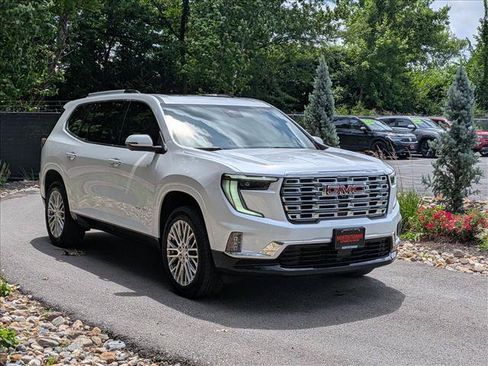 Used 2025 GMC Acadia Denali FWD image 8