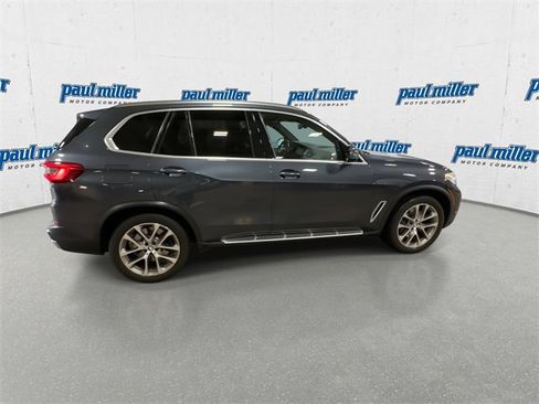 Used 2019 BMW X5 xDrive50i w/ Executive Package image 12