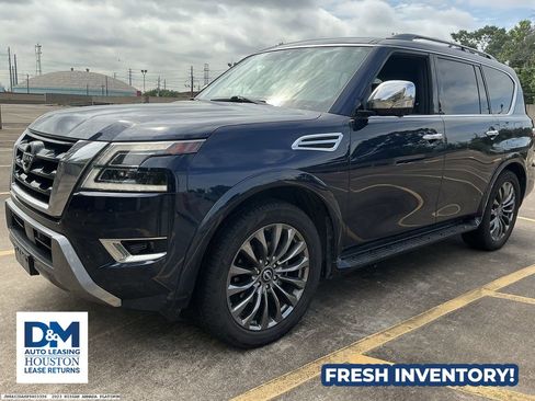 Used 2023 Nissan Armada Platinum w/ Captain's Chairs Package RWD image 2