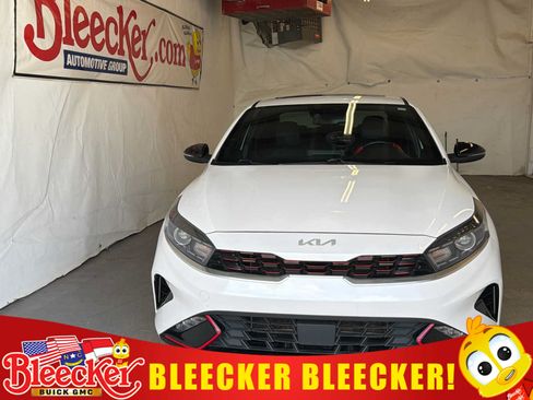 Used 2022 Kia Forte GT-Line w/ GT-Line Premium Package FWD image 1