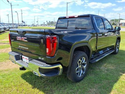 New 2026 GMC Sierra 1500 SLT w/ SLT Premium Plus Package image 8