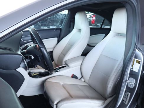 Used 2016 Mercedes-Benz CLA 250 image 16