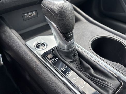 Used 2025 Nissan Altima 2.5 SV FWD image 42