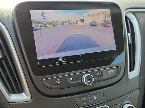 Used 2023 Chevrolet Malibu LT FWD image 31