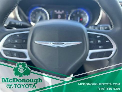 Used 2023 Chrysler Voyager LX FWD image 22