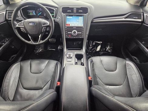 Used 2018 Ford Fusion Titanium image 17
