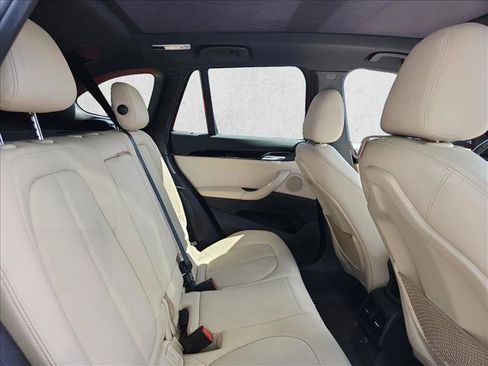 Used 2017 BMW X1 xDrive28i AWD/4WD image 8
