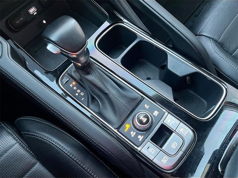 Used 2022 Kia Telluride SX w/ SX Prestige Package image 17