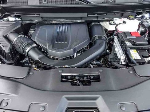 New 2026 Chevrolet Traverse LT w/ LPO, Floor Liner Package FWD image 11