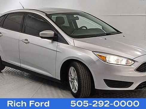 Used 2018 Ford Focus SE image 1