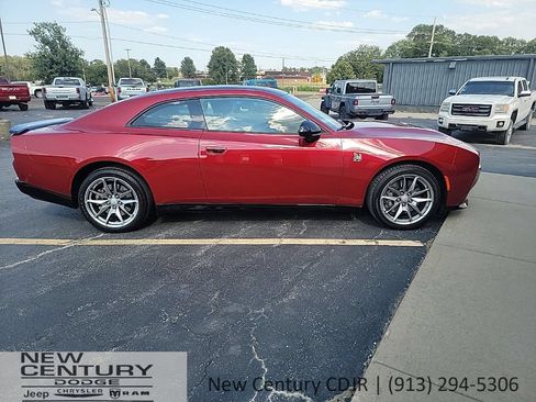 Used 2026 Dodge Charger Scat Pack AWD/4WD image 6