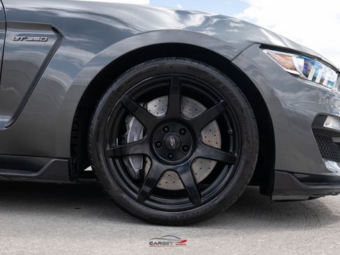 Used 2016 Ford Mustang Shelby GT350 w/ Technology Package image 9