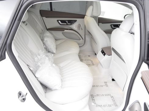 Used 2024 Mercedes-Benz EQS 450+ Sedan image 19