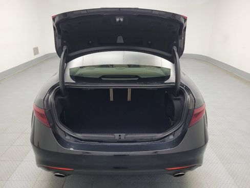 Used 2019 Alfa Romeo Giulia Ti w/ Quick Order Package 22X Lusso image 29