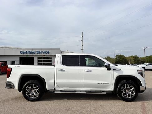 New 2026 GMC Sierra 1500 SLT AWD/4WD image 4
