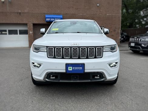 Used 2018 Jeep Grand Cherokee Overland AWD/4WD image 2