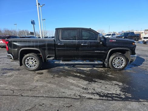 Used 2024 Chevrolet Silverado 2500 LTZ w/ LTZ Plus Package image 11