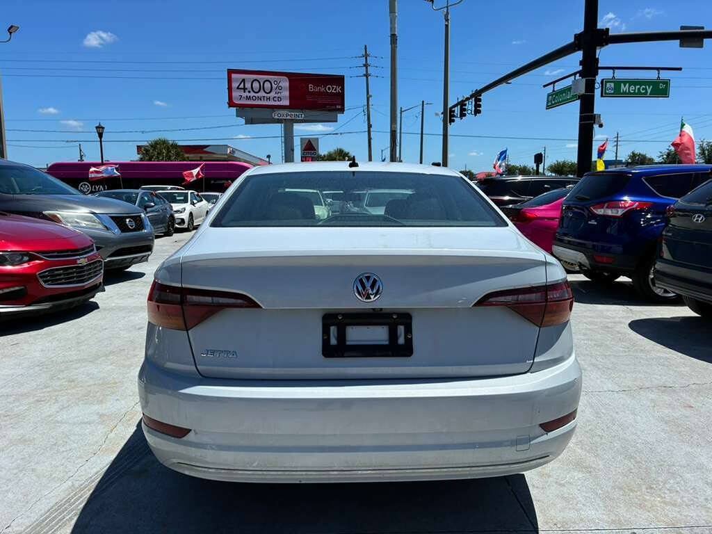 Used 2019 Volkswagen Jetta SE FWD image 6