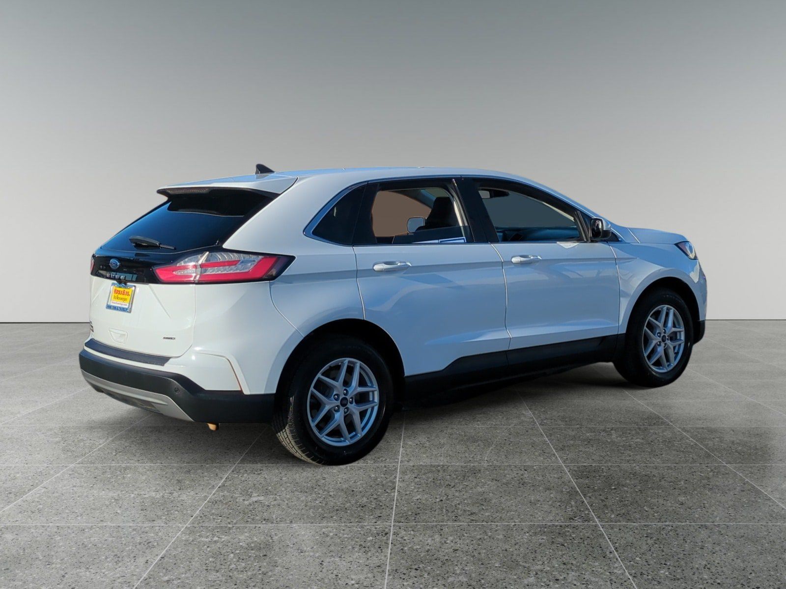 Used 2022 Ford Edge SEL AWD/4WD image 5