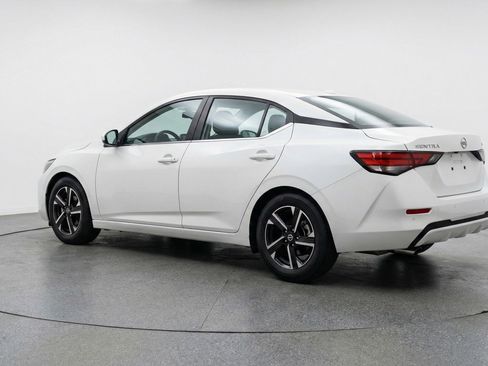 Used 2025 Nissan Sentra SV FWD image 6