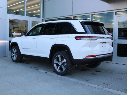 New 2026 Jeep Grand Cherokee Limited AWD/4WD image 6