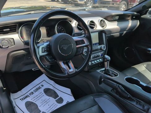Used 2020 Ford Mustang Premium image 10